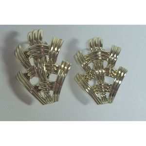 Vintage Basket Weave Gold Tone Coro Clip On Back Earrings Signed Excellent HTF
